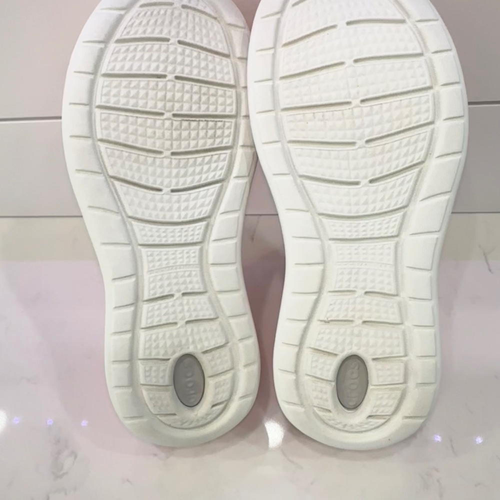 EUC Crocs LiteRide Pacer Sneakers - Picture 4 of 5